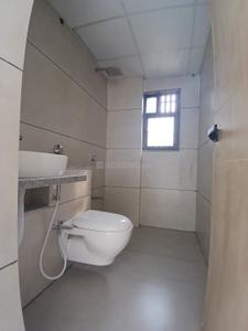 Bathroom Image of 1275 Sq.ft 3 BHK Apartment / Flat for rent in Zaveri Greens, Ghuma Ahmedabad for Rs. 25000