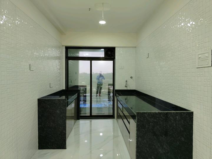 Ghanshyam Canary Wing C Main Image 1