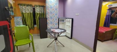 Hall Image of 650 Sq.ft 1 BHK Apartment / Flat for rent in Airport Gate No 2 Kolkata for Rs. 13000