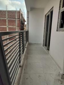 Balcony Image of 950 Sq.ft 2 BHK Apartment / Flat for rent in Noida Extension Greater Noida for Rs. 17000
