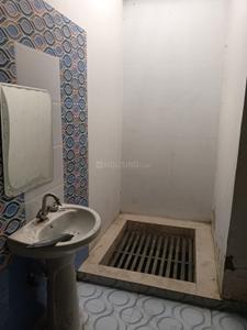 Bathroom Image of 1250 Sq.ft 3 BHK Independent House for rent in Sahadatganj Ayodhya for Rs. 11000