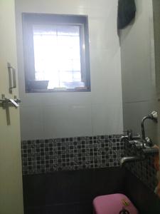 Common Bathroom Image of 1000 Sq.ft 2 BHK Apartment / Flat for rent in Bibwewadi Pune for Rs. 20000
