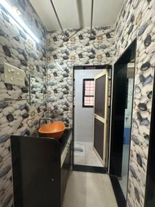 Bathroom Image of 570 Sq.ft 1 BHK Apartment / Flat for rent in Kothrud Pune for Rs. 25000