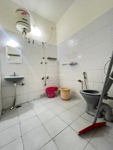 Bathroom Image of 600 Sq.ft 1 BHK Apartment / Flat for rent in Brookefield Bengaluru for Rs. 29000