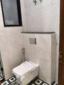 Common Bathroom Image of 2600 Sq.ft 4 BHK Builder Floor for rent in Palam Vihar Gurgaon for Rs. 65000