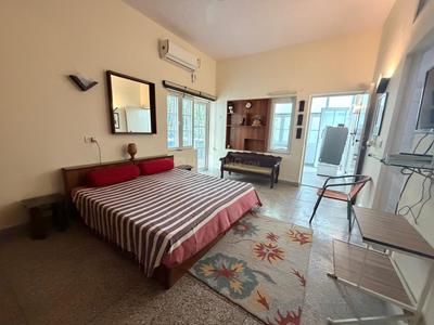 Bedroom Image of 500 Sq.ft 1 RK Apartment / Flat for rent in Safdarjung Development Area New Delhi for Rs. 60000