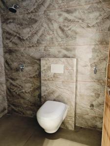 Bathroom Image of 1782 Sq.ft 3 BHK Apartment / Flat for sale in Sahjanand Safal, Uvarsad Gandhinagar for Rs. 7350000