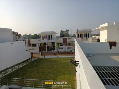 Balcony Image of 1250 Sq.ft 1 BHK Independent House for sale in Vasundhara R S Homes, Jankipuram Extension Lucknow for Rs. 3800000