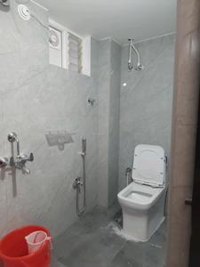 Common Bathroom Image of 540 Sq.ft 1 BHK Apartment / Flat for rent in Hafeezpet Hyderabad for Rs. 25000
