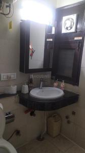Bathroom Image of 1500 Sq.ft 2.5 BHK Apartment / Flat for rent in RPS Savana, Sector 88 Faridabad for Rs. 30000