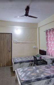 Bedroom Image of sri Laxmi pg in Kharadi, Pune