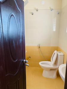 Bathroom Image of RAISONS PREMIUM PG in Sector 62, Noida