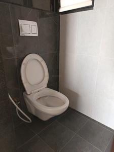 Common Bathroom Image of 530 Sq.ft 1 BHK Apartment / Flat for rent in Joyville Hadapsar Annexe, Fursungi Pune for Rs. 16000