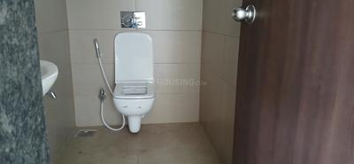 Bathroom Image of 650 Sq.ft 1 BHK Apartment / Flat for rent in Runwal Eirene, Thane West Thane for Rs. 28000
