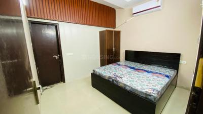 Bedroom Image of 1800 Sq.ft 3 BHK Builder Floor for rent in Model Town New Delhi for Rs. 45000