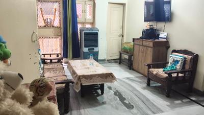 Living Room Image of 1125 Sq.ft 3 BHK Builder Floor for rent in Sector 32 Faridabad for Rs. 20000