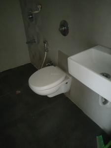 Common Bathroom Image of 779 Sq.ft 2 BHK Apartment / Flat for sale in Hiranandani Castle Rock, Powai Mumbai for Rs. 33000000