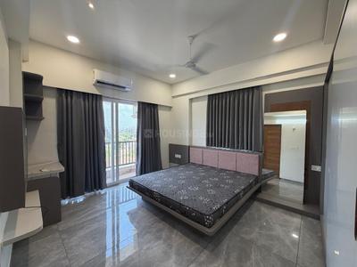 Bedroom Image of 2200 Sq.ft 3 BHK Apartment / Flat for rent in Bhayli Vadodara for Rs. 55000