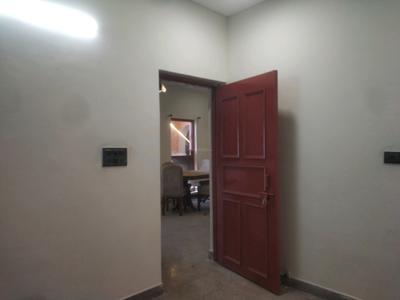 Bedroom Image of 2200 Sq.ft 4.5 BHK Builder Floor for sale in Swaraj Homes Sarita Vihar Block E RWA, Sarita Vihar New Delhi for Rs. 25000000