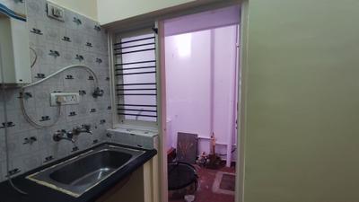 Kitchen Image of 850 Sq.ft 1 BHK Builder Floor for rent in Cox Town Bengaluru for Rs. 18000