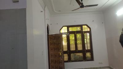 Living Room Image of 1250 Sq.ft 2 BHK Builder Floor for rent in Gomti Nagar Lucknow for Rs. 19000