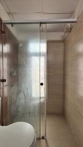 Bathroom Image of 1250 Sq.ft 2.5 BHK Apartment / Flat for sale in Mahagun Moderne, Sector 78 Noida for Rs. 16500000