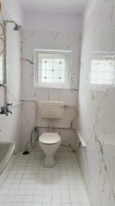 Bathroom Image of 1000 Sq.ft 2 BHK Apartment / Flat for rent in Khar West Mumbai for Rs. 135000