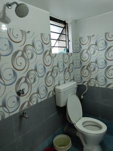 Bathroom Image of 1050 Sq.ft 3 BHK Apartment / Flat for sale in Kanchrapara North 24 Parganas District for Rs. 2800000