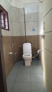 Bathroom Image of 700 Sq.ft 1 BHK Builder Floor for rent in Koramangala Bengaluru for Rs. 35000