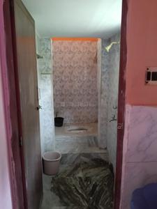 Bathroom Image of 550 Sq.ft 2 BHK Builder Floor for rent in Beliaghata Kolkata for Rs. 12500