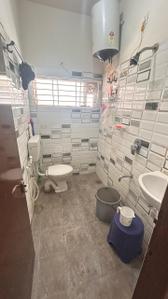 Bathroom Image of 800 Sq.ft 1 BHK Builder Floor for rent in Horamavu Bengaluru for Rs. 18000