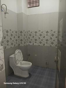 Bathroom Image of 2000 Sq.ft 2 BHK Duplex for rent in Silicon Indra, Indira Nagar Lucknow for Rs. 16000