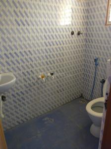 Bathroom Image of 1200 Sq.ft 2 BHK Apartment / Flat for rent in Muruganpalli Chittoor for Rs. 9000
