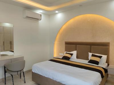 Bedroom Image of 1000 Sq.ft 1 BHK Apartment / Flat for rent in Sector 46 Gurgaon for Rs. 36000