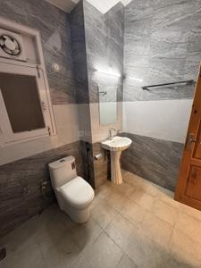 Bathroom Image of 1200 Sq.ft 3 BHK Apartment / Flat for rent in Bhattakufer Shimla for Rs. 27000
