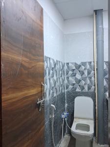 Common Bathroom Image of 1050 Sq.ft 2 BHK Apartment / Flat for sale in Sector 49 Noida for Rs. 4250000