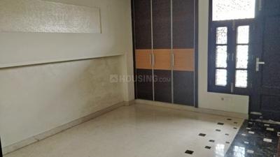 Bedroom Image of 2160 Sq.ft 4 BHK Builder Floor for sale in Surajmal Vihar New Delhi for Rs. 30000000