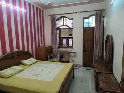 Bedroom Image of 2250 Sq.ft 3 BHK Builder Floor for rent in Sector 9 Faridabad for Rs. 35000