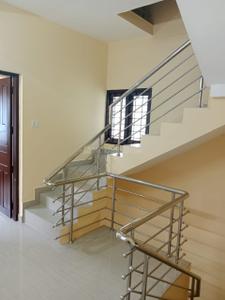 Hall Image of 1055 Sq.ft 4 BHK Independent House for sale in Maradu Kochi for Rs. 5000000
