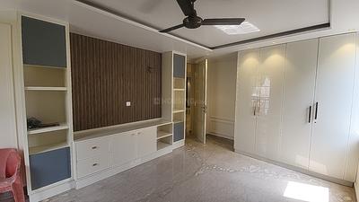 Bedroom Image of 1700 Sq.ft 3 BHK Builder Floor for sale in Anand Vihar New Delhi for Rs. 35000000