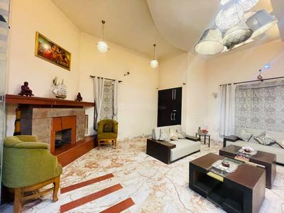 Bedroom Image of 8500 Sq.ft 6 BHK Independent House for sale in Gomti Nagar Lucknow for Rs. 85000000