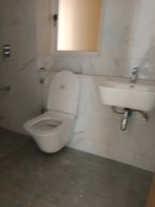 Common Bathroom Image of 1450 Sq.ft 3 BHK Apartment / Flat for sale in Lodha Bella Vita, Mohammed Wadi Pune for Rs. 15500000