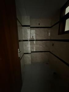 Bathroom Image of 900 Sq.ft 2 BHK Apartment / Flat for sale in Kishangarh New Delhi for Rs. 6000000