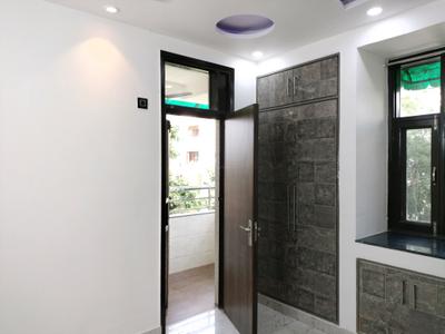 Bedroom Image of 2200 Sq.ft 4 BHK Apartment / Flat for sale in CGHS Guru Apartments, Sector 6 Dwarka New Delhi for Rs. 35800000