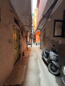 Image of 450 Sq.ft Residential Plot / Land for sale in Shakarpur Khas, New Delhi for Rs. 16500000