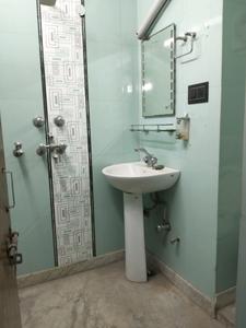 Common Bathroom Image of 1050 Sq.ft 3 BHK Apartment / Flat for sale in Vikas Kunj, KG-III New Delhi for Rs. 15510000