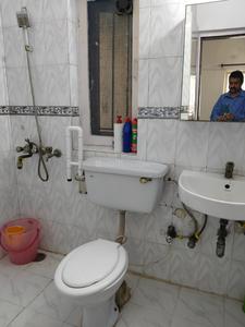 Bathroom Image of 1050 Sq.ft 2 BHK Apartment / Flat for rent in Arun Vihar, Sector 37 Noida for Rs. 35000