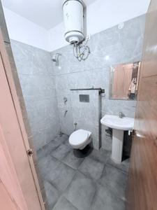 Bathroom Image of 720 Sq.ft 1 BHK Apartment / Flat for sale in Dhakoli Zirakpur for Rs. 5990000