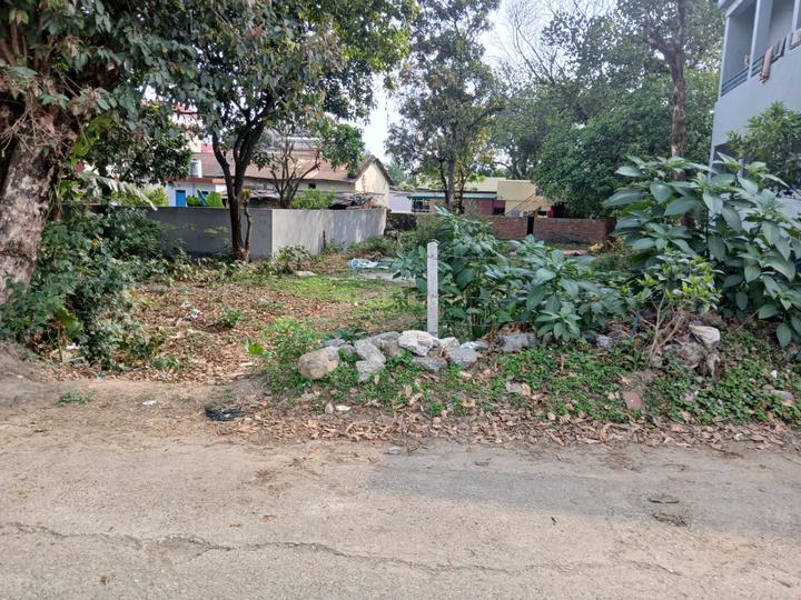 Residential plot available in nalapani Techers colony Main Image 1