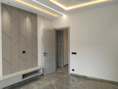 Bedroom Image of 4500 Sq.ft 4 BHK Builder Floor for sale in Model Town New Delhi for Rs. 65000000